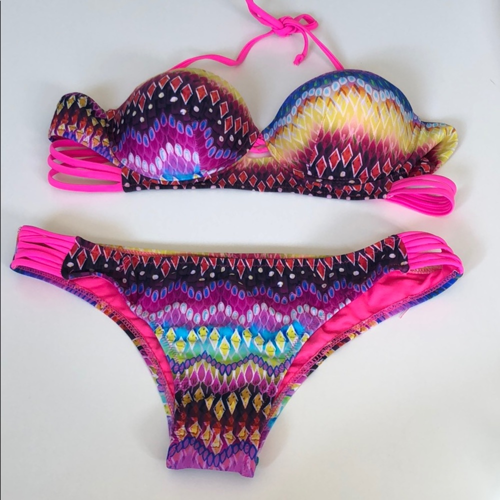 Tinibikini large top and bottoms